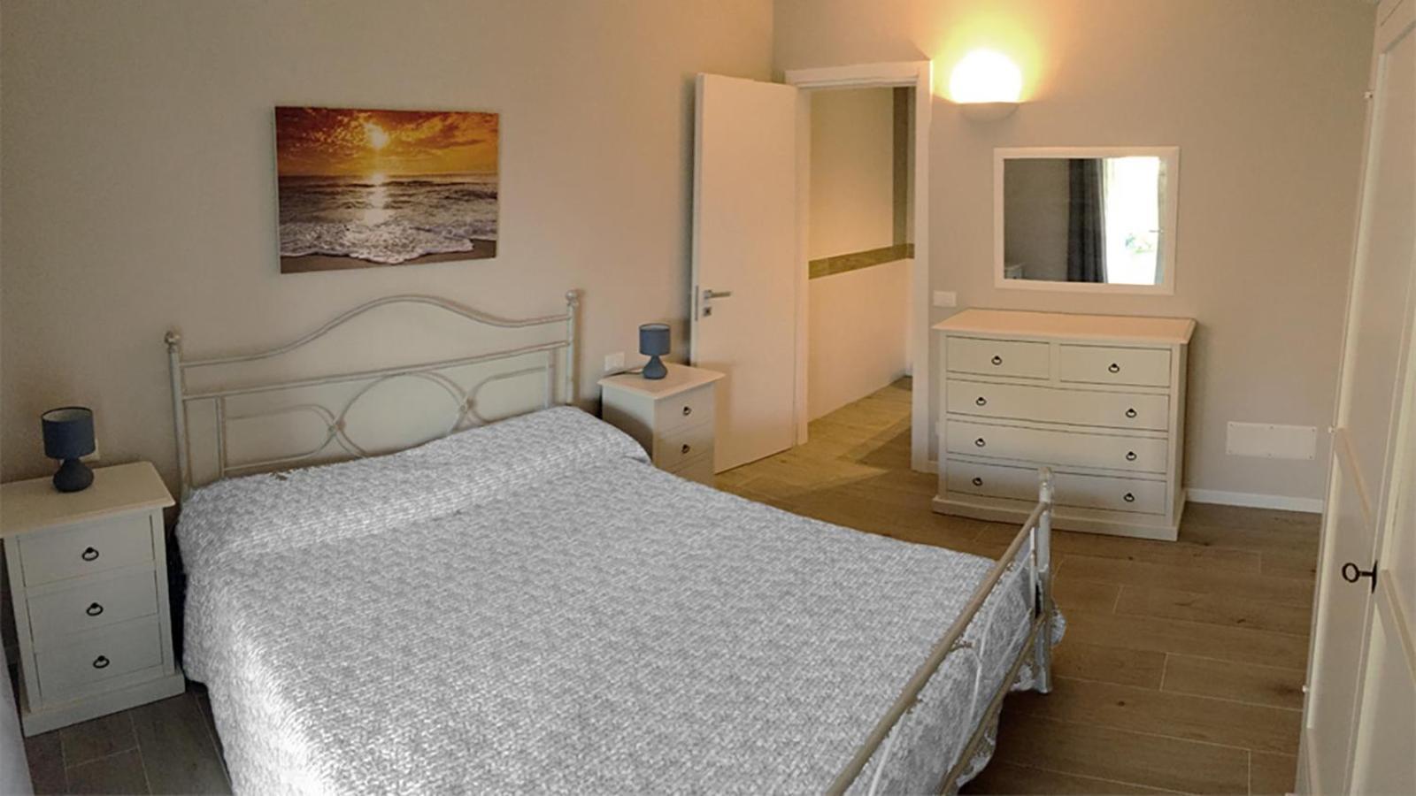 Residence Elegance Ville Ed Appartamenti A Porto Pino Eksteriør billede